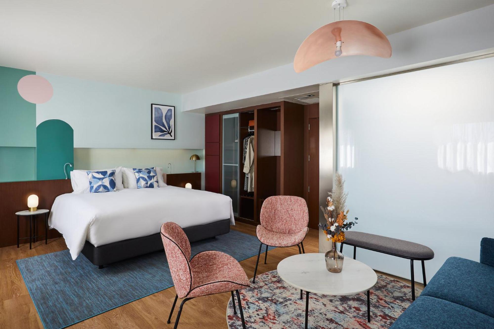 Voco Madrid Retiro By Ihg Hotel Exterior photo