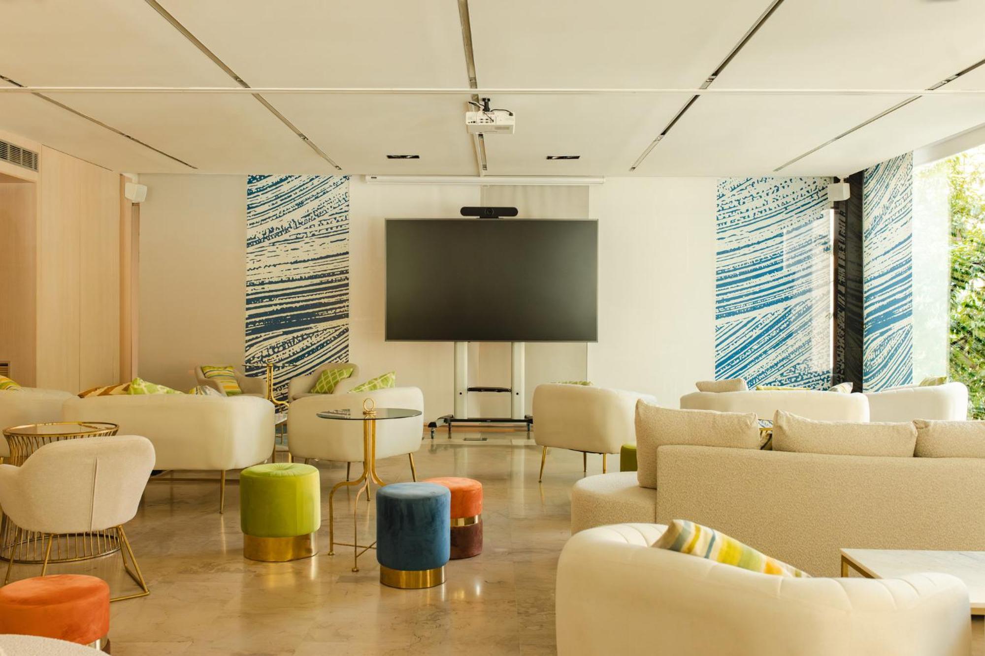 Voco Madrid Retiro By Ihg Hotel Exterior photo